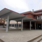 El colegio público San Claudio es el único que abre los sábados.