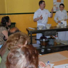 Algunos de los participantes en el taller de repostería
