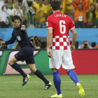 El japonés Yuichi Nishimura señala penalti en el Brasil-Croacia.