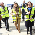 La ministra visitó las instalaciones del complejo ferroviario de Valladolid, acompañada por el consejero y el alcalde. NACHO GALLLEGO