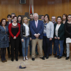 García y Gancedo, tras la entrega de diplomas a los participantes en los programas de formación. JESÚS