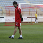 Juan Ferrando dirigió ayer su primer entrenamiento en el Reino de León.