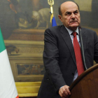 El líder de centroizquierda, Pier Luigi Bersani, en una rueda de prensa ayer.