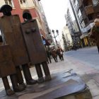«La familia», en la calle Burgo Nuevo es una de sus creaciones.