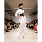 Una creación con volantes de la colección de primavera 2013 del diseñador Ralph Lauren.