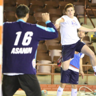 El Ademar apenas ha tenido tiempo para preparar el partido de hoy ante el Cangas.
