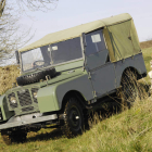 007 con licencia… para conducir. Land Rover continúa como inseparable compañero de aventuras del agente secreto más famoso del mundo