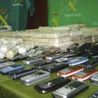 Parte de la droga y material incautados por la Guardia Civil a una organización de narcotraficantes