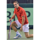 Raonic hizo hincar la rodilla a Guillermo García y a España.