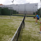 El centro deportivo se levantará en el parcela aneja al CHF, en la cuña entre paseo del Parque y avenida de los Aluches.