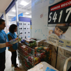 Una de las recogidas organizadas por el Banco de Alimentos del Sil en Ponferrada. ANA F. BARREDO