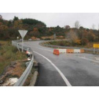 En la zona de Valdeguiza, donde se producen los derrumbes en la L-715, se levantará un viaducto como