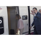 Rajoy y la ministra Ana Pastor se suben en Chamartín al AVE en el que inauguraron la línea de alta velocidad a León