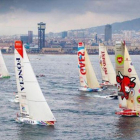 Imagen de la salida de la tercera Barcelona World Race, el 31 de diciembre del 2014, con la ciudad al fondo.