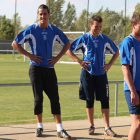 El nuevo portero Emilio (izq) es ya uno más en el entrenamiento de la Cultural.