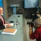 El eurodiputado Jaime Mayor Oreja, ayer, durante la rueda de prensa en la que criticó a Uriarte
