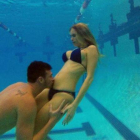 El nadador Ryan Lochte y su mujer.