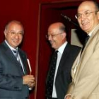 Julio Fermoso, presidente de la Fundación Caja Duero, junto a Manuel Alcántara y Lorenzo Rodríguez