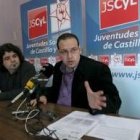 David López y Daniel Rodríguez Arroyo, ayer en la Casa de la Juventud de Ponferrada