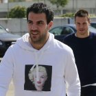 Cesc Fábregas a su llegada a la concentración de la selección.