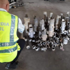 Imagen de parte de los objetos recuperados por la Guardia Civil. DL