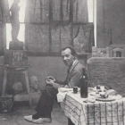 El artista Emiliano Barral en su estudio