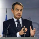 Rodríguez Zapatero explicó las nuevas medidas de su Gobierno en una rueda de prensa en La Moncloa