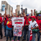 Participantes en un evento de campaña del Partido Socialista Unido de Venezuela.