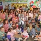 El cámara Emilio Valdés se fotografió junto a los más pequeños