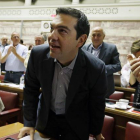 El primer ministro de Grecia, Alexis Tsipras, en el Parlamento heleno este viernes.