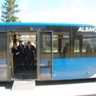 El nuevo autobús dispone de rampa de acceso para personas con silla de ruedas.