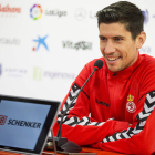 Yeray González asegura que ha descartado todas las ofertas para salir de la Cultural en el mercado de invierno. FERNANDO OTERO