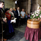 Masiva despedida en la iglesia de San Marcelo. RAMIRO