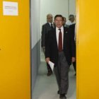 Domingo Cueto a la salida de una reunión del consejo de adminitración en los bajos del estadio.