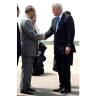 El vicepresidente, Yang Hyong-sop y Bill Clinton.