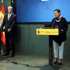 La ministra de Asuntos Exteriores, Unión Europea y Cooperación, Arancha González Laya (d), en rueda de prensa. KIKO HUESCA