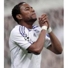 Robinho celebra uno de sus goles marcados en el Real Madrid