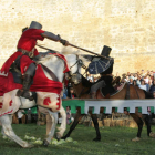 El torneo medieval se celebra en el Postigo, junto a la muralla. SECUNDINO PÉREZ