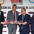 Javier Guillén junto a Javier Carrera escoltados por Luis Fernando Miguélez y José Luis Del Riego. AYT.LB