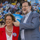 Mariano Rajoy y Rita Barberá, en un mitin de las municipales de mayo del 2015.