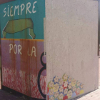 El muro por la Igualdad se realizó en 2012 en La Era. Ahora se tapará con placas de nacimiento DL