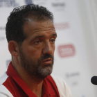 Ramón González cree que el trabajo hace que su equipo progrese con el paso de las semanas. FERNANDO OTERO