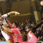 David Fernández, durante el partido ante el Sinfín. FERNANDO OTERO