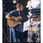 Pablo Pino, guitarra del grupo folk leonés Sog