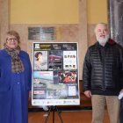 El alcalde, la concejala y responsables de Templete Teatro. RUBÉN