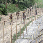 Guardias indios en la frontera de Cachemira.