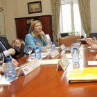 Un momento de la reunión mantenida por Cristóbal Montoro y Juan Vicente Herrera en el Ministerio de Administraciones Públicas.