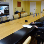 Carlos Fernández Carriedo durante la firma telemática del protocolo de Garoña. NACHO GALLEGO