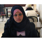 Samira Ibrahim, la joven que se atrevió a llevar ante un tribunal a la Junta Militar egipcia por haberle hecho una "prueba de virginidad" tras una protesta, ha animado a más víctimas de estas prácticas a declarar hoy ante una corte castrense.