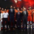 La selección, junto al ministro José Guirao. VICTOR LERENA